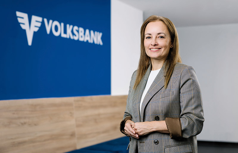 Bild 01: Christine Grabmair, VorstŠndin IT und Digitalisierung der VOLKSBANK WIEN AG © Artline Design