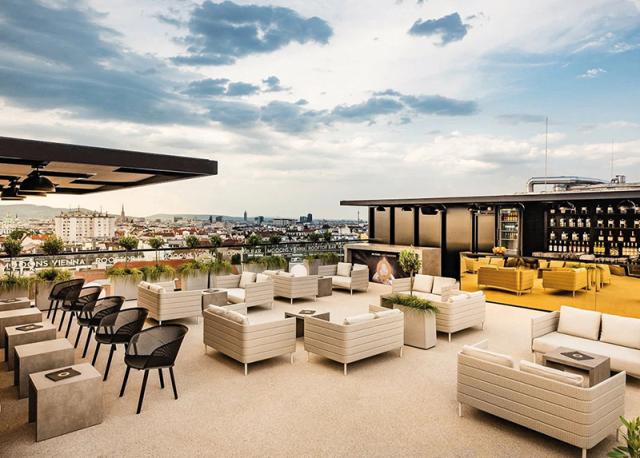 MOOONS_Rooftop-Bar-2.jpg