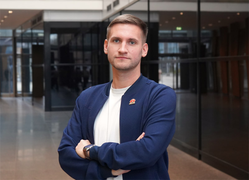 Portrait_Michael_Nowak_Huawei_Kopie.jpg