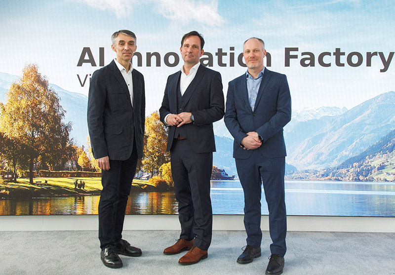 Im Bild v.l.n.r.: Hannes A. Schwetz, Programmverantwortlicher AI-Adoption beim Austria Wirtschaftsservice (aws), Hermann Erlach, General Manager bei Microsoft Österreich und Markus Nemeth, Managing Director bei paiqo