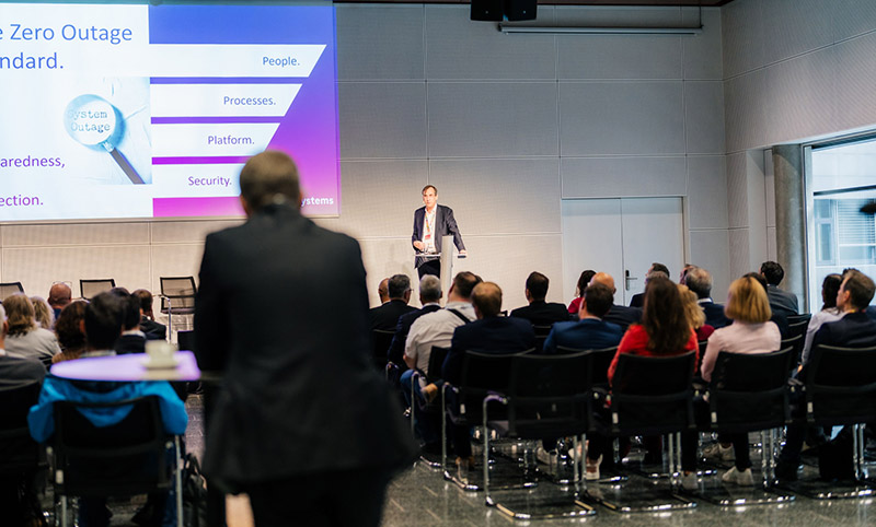 ZOIS_Summit25_Vienna_Keynote_Peter_Lenz_When_Five_Seconds_Change_Everything_Martina_Hecht.jpg