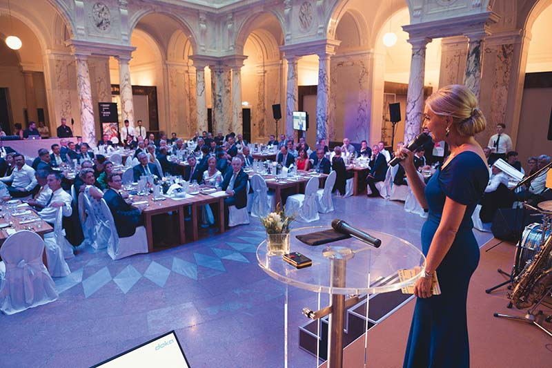 Foto: Im stimmungsvollen, historischen Rahmen des Weltmuseums feierten rund 150 Gäste das 150-jährige Firmenjubiläum von Umdasch.