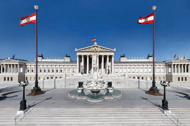 Die Sanierung des Wiener Parlaments läuft auf Hochtouren.