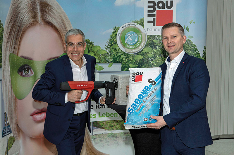 Geschäftsführer Georg Bursik und Vertriebsleiter Rudolf Ofenschiessl präsentierten die Baumit Innovationen 2020. 