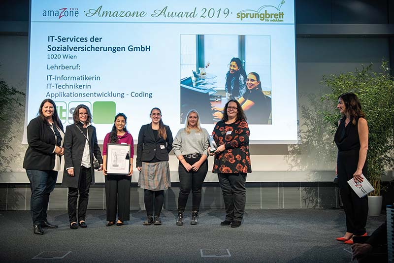 Foto: ITSV-Siegerinnen des amaZone-Award: Chancengleichheit ist auch bei der ITSV nicht nur ein Schlagwort,  sondern wird aktiv  gelebt.
