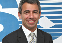 Damianos Soumelidis löst Georg Komornyik an der Spitze bei S&T in Österreich ab.