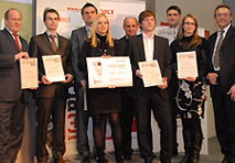 Platz 2 des ebiz egovernment award Burgenland für das Projekt Be2Web. Im Bild: Bewag-Boss Hans Lukits (li.) mit Team.