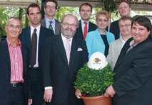 Geballte Bauprominenz stellt gemeinsame Forderungen an die Politik: Darunter auch Josef Muchitsch von der Gewerkschaft Bau-Holz (rechts) und Hans Werner Frömmel, Bundesinnungsmeister Bau (Mitte). 