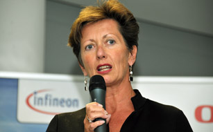 Infineon-Vorstandsvorsitzende Monika Kircher-Kohl lud zur Preisverleihung des eAward an den Standortort Villach.