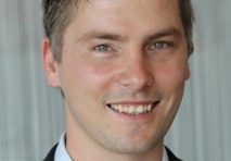 Matthias Haberler steigt bei Canon Austria zum Customer & Channel Marketing Manager auf.