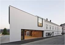 Der Aluminium-Architektur-Preis 2010 ging an SUE Architekten für das Gemeindeamt Ottensheim bei Linz.