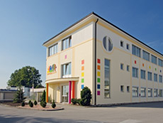 Synthesa-Firmenzentrale in Perg/OÖ: Von hier kamen die ersten wasserverdünnbaren Lacke und die ersten dispersionsgebundenen Farben Österreichs.