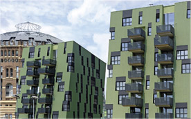 „matt-de-luxe“: Das Vorzeigeprojekt des sozialen Wohnungsbaus in Wien, die „Ville Verdi“ wurde mit der Systemlösung für vorgehängte, hinterlüftete Fassaden realisiert.