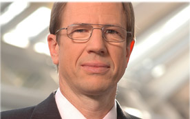 Infineon-Manager Reinhard Ploss. ''Boomender Energietechnikmarkt ermöglicht Ausbau unserer Kapazitäten.''