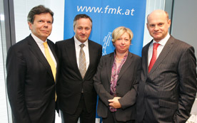 Lothar Roitner, Hannes Ametsreiter und Margit Kropik, FMK, mit Georg Wiedenhofer, Gallup, präsentierten Visionen, Markt- und Verkehrsdaten.