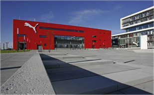 Der Bau der neuen, klimaneutralen Firmenzentrale von Puma in Herzogenaurach hat 65 Mio. Euro gekostet.
